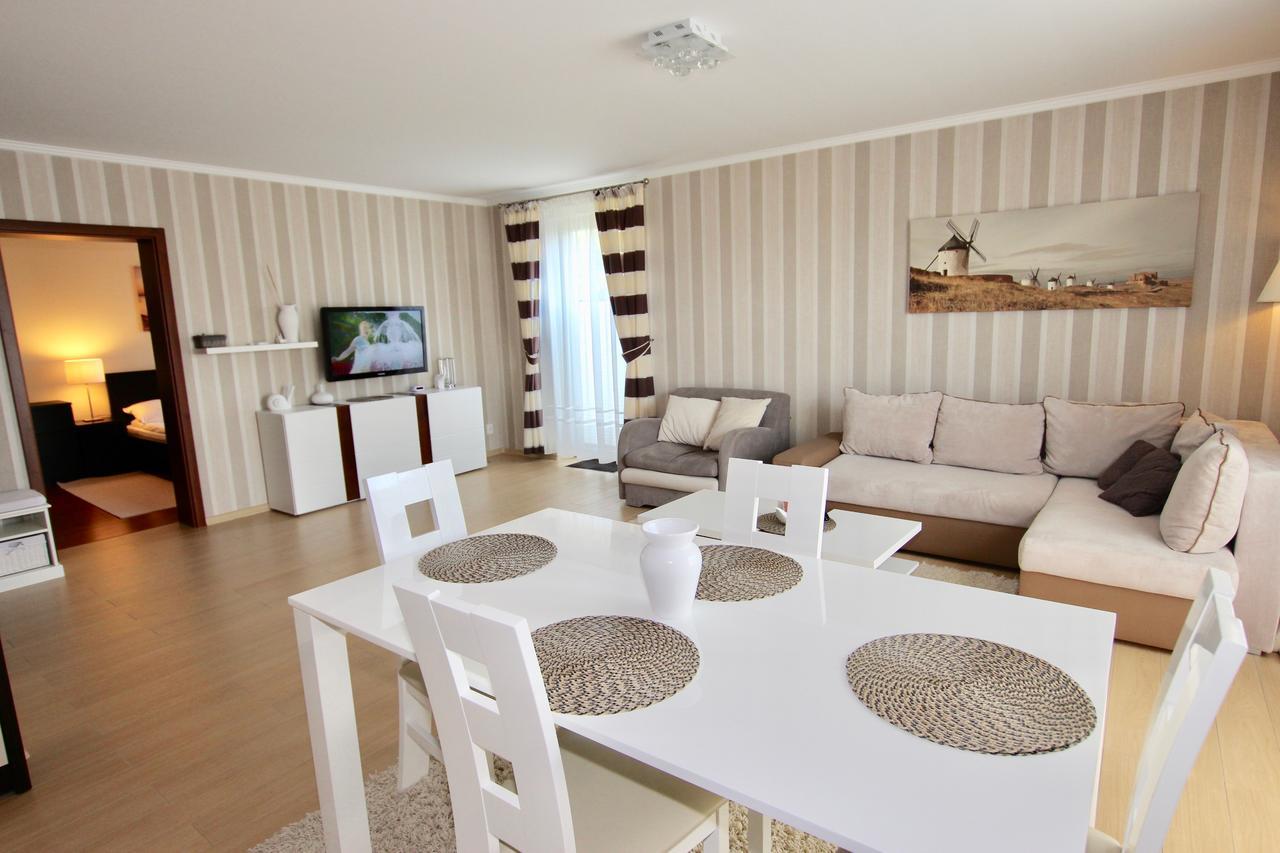 Apartamenty Bursztynowe Komnaty Дарлувко Экстерьер фото